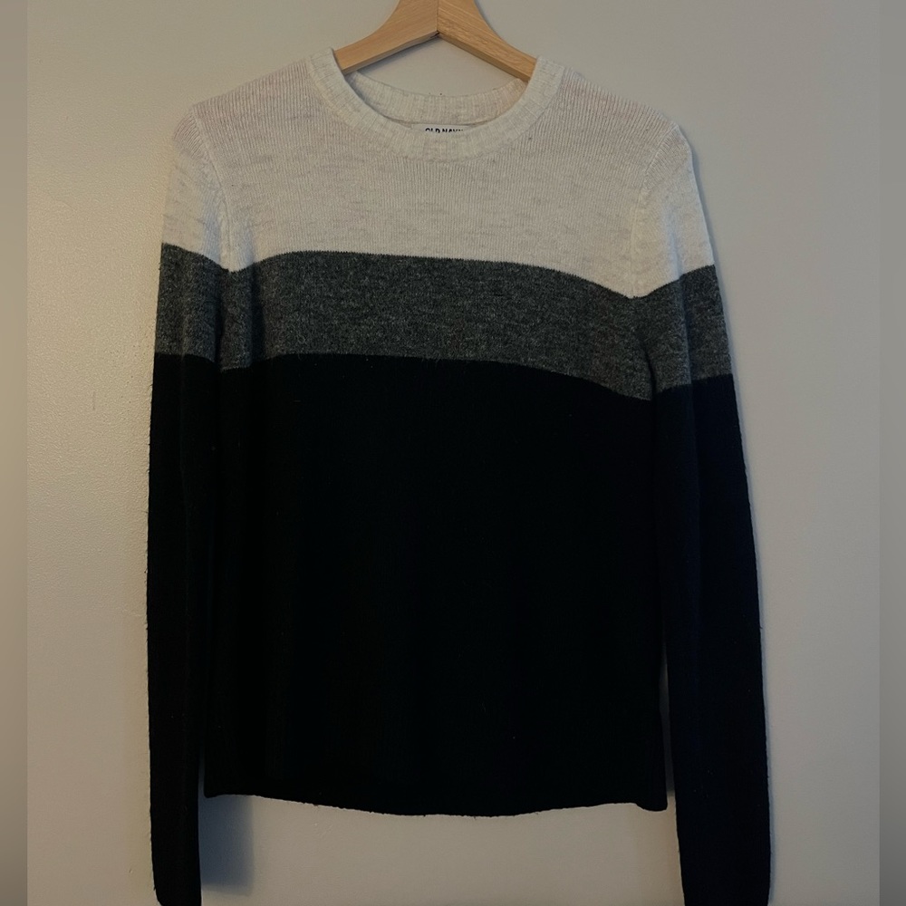 Old Navy Crewneck Sweater